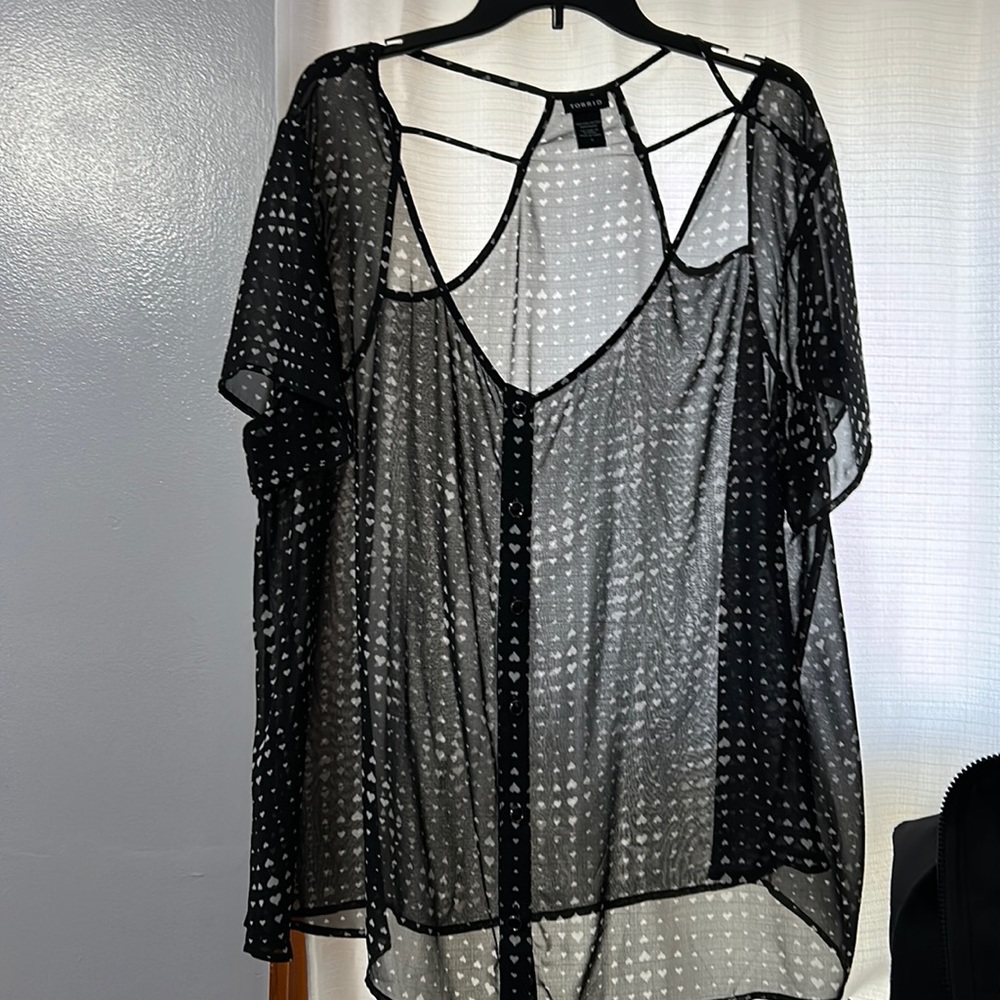 Black white hearts open back